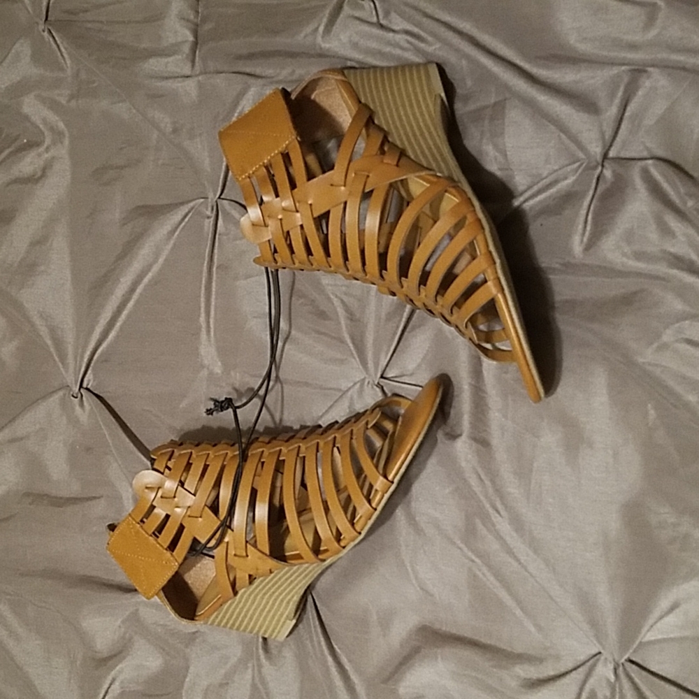 Strappy Open Toe Wedge Sandals